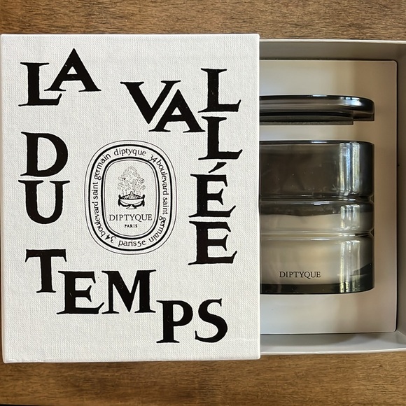 LA VALLÉE DU TEMPS (VALLEY OF TIME)
Refillable Candle - Picture 5 of 6